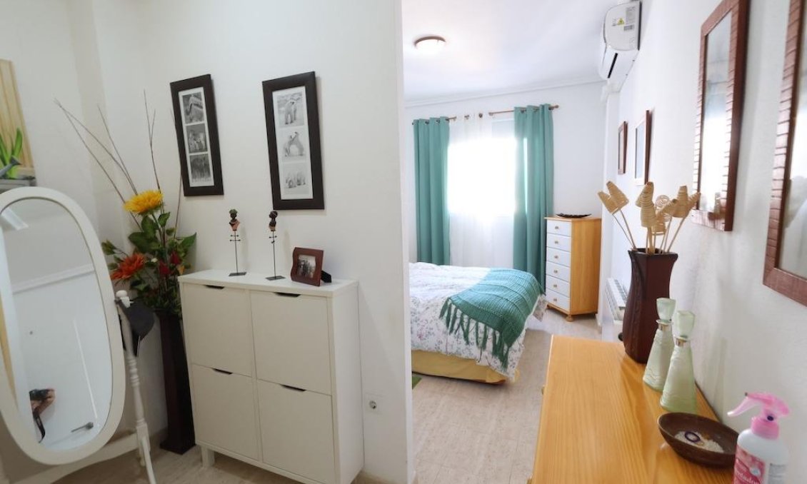 Wiederverkauf - Bungalow -
Orihuela Costa - Costa Blanca