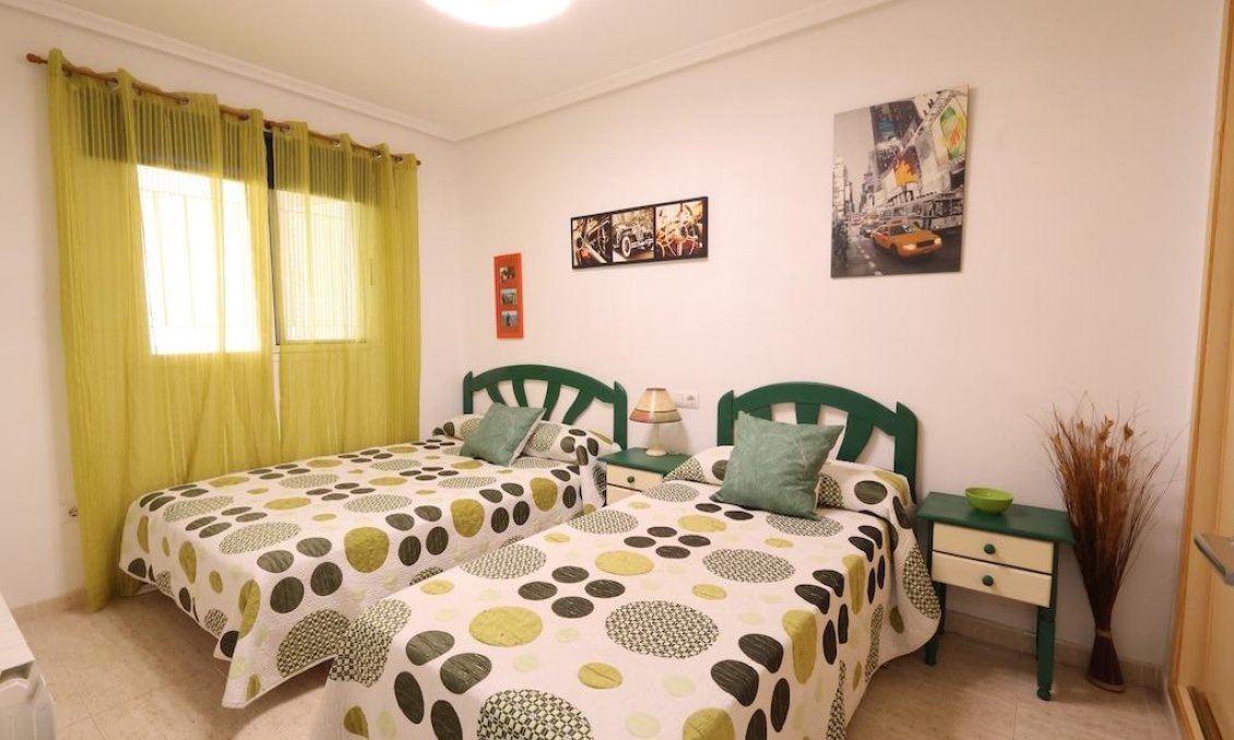 Wiederverkauf - Bungalow -
Orihuela Costa - Costa Blanca