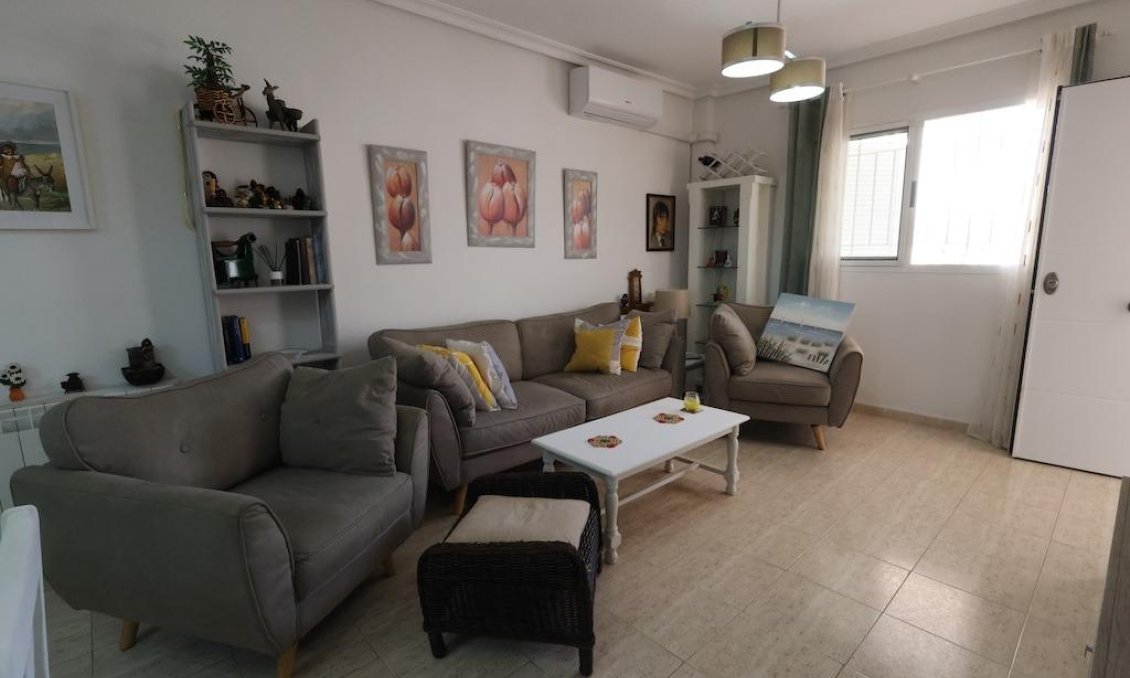 Wiederverkauf - Bungalow -
Orihuela Costa - Costa Blanca
