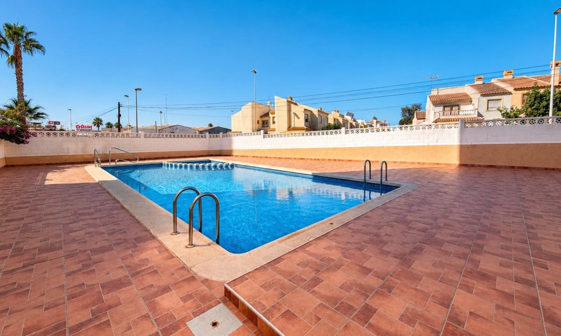 Wiederverkauf - Wohnung -
Torrevieja - Nueva Torrevieja