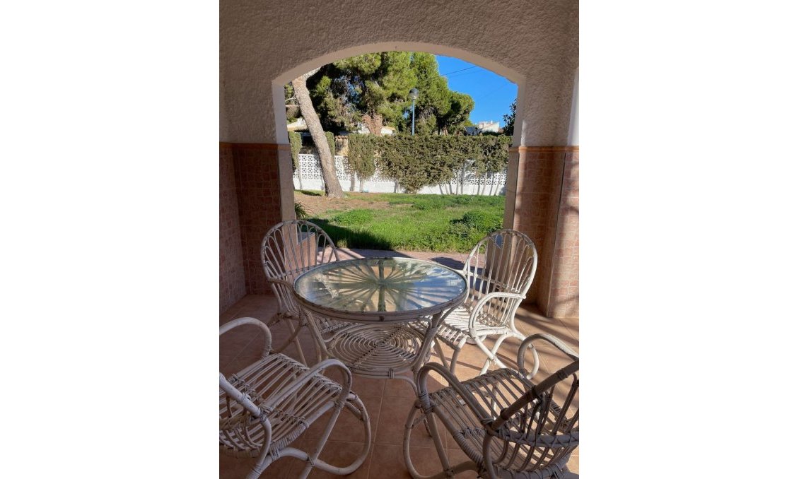 Wiederverkauf - Villa -
Orihuela Costa - Costa Blanca