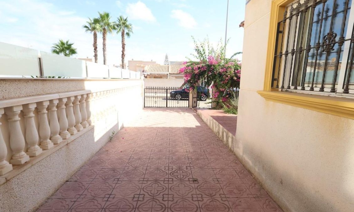 Segunda mano - Adosado -
Orihuela Costa - Costa Blanca
