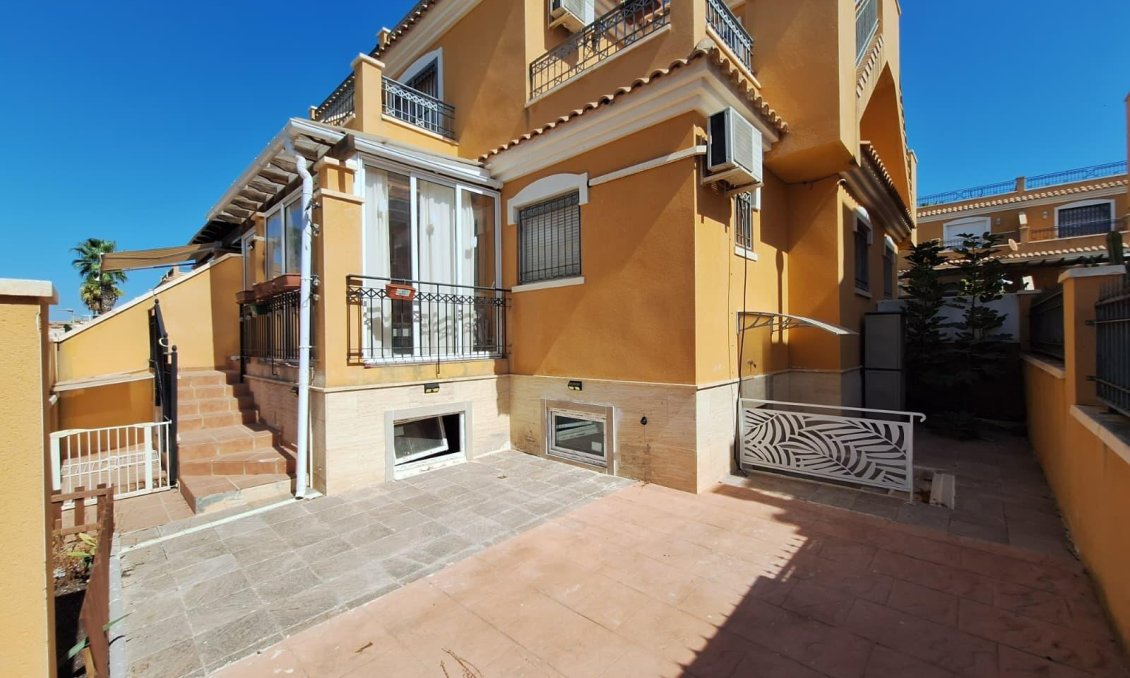 Segunda mano - Duplex -
Torrevieja - Aguas Nuevas