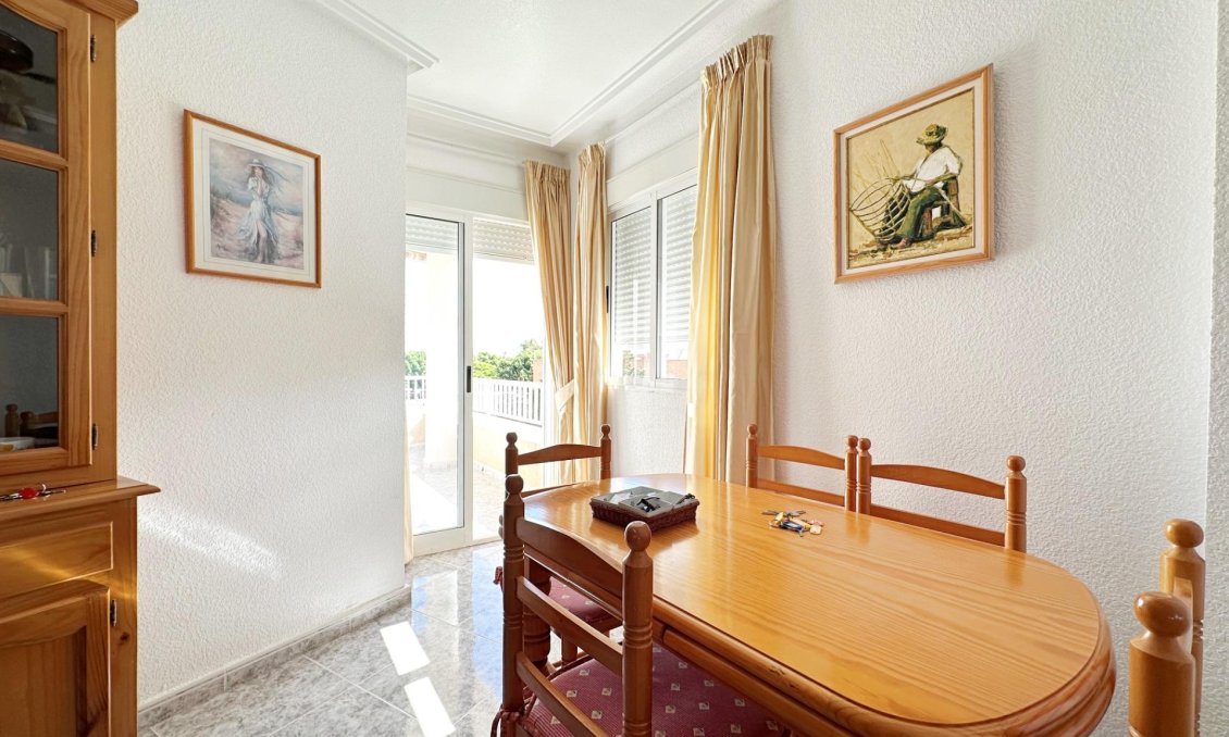 Segunda mano - Apartamento -
Torrevieja - Playa del Cura