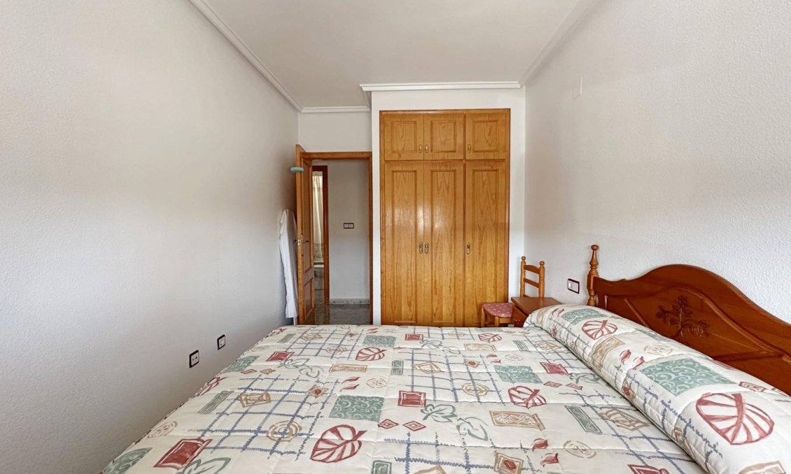 Segunda mano - Apartamento -
Torrevieja - Playa del Cura
