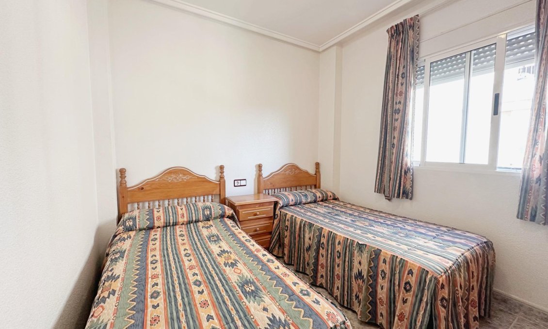 Segunda mano - Apartamento -
Torrevieja - Playa del Cura