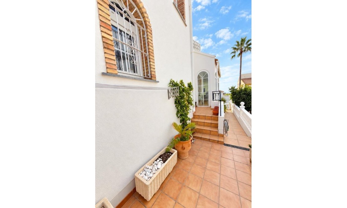 Wiederverkauf - Villa -
Orihuela Costa - Costa Blanca