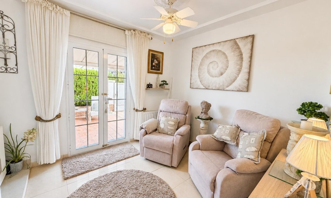 Wiederverkauf - Villa -
Orihuela Costa - Costa Blanca