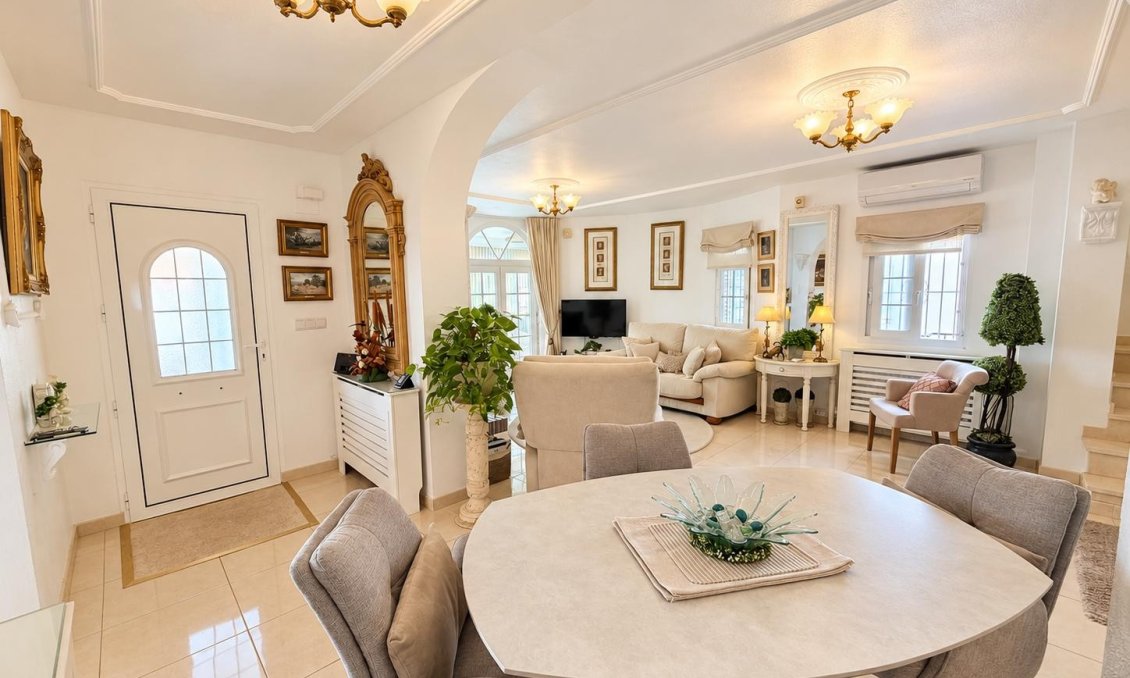 Wiederverkauf - Villa -
Orihuela Costa - Costa Blanca