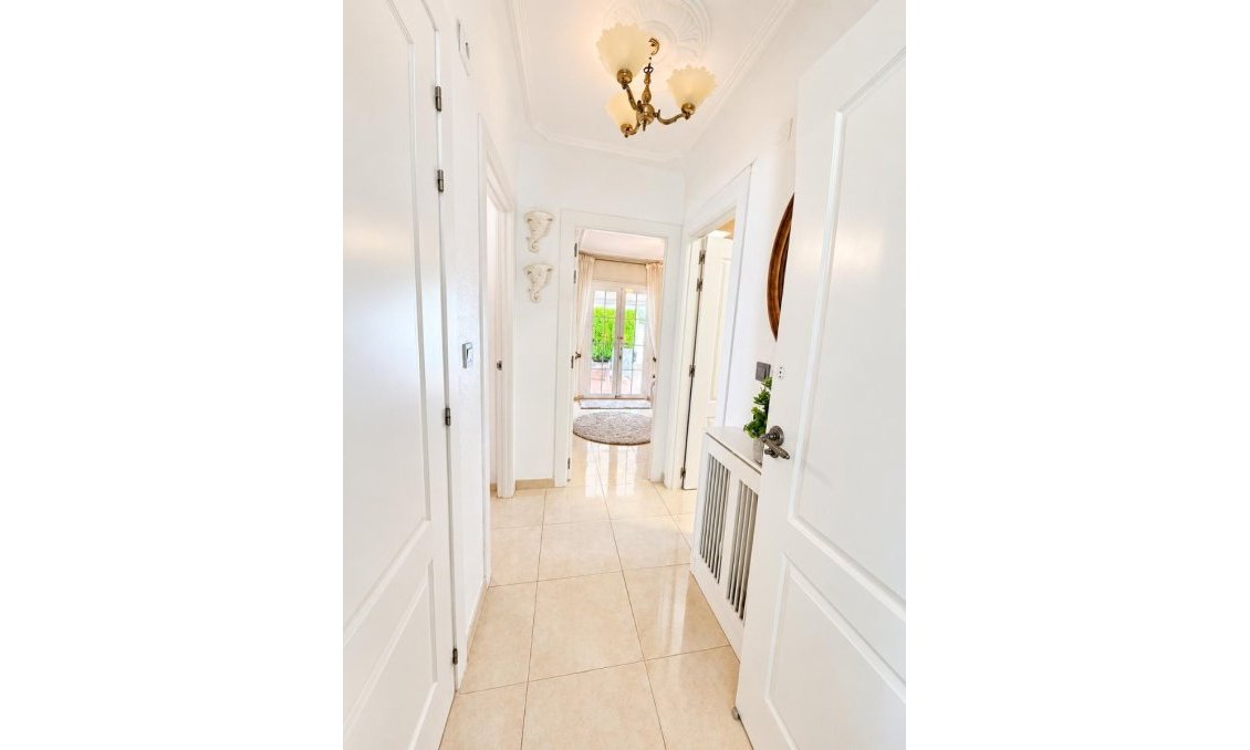 Wiederverkauf - Villa -
Orihuela Costa - Costa Blanca