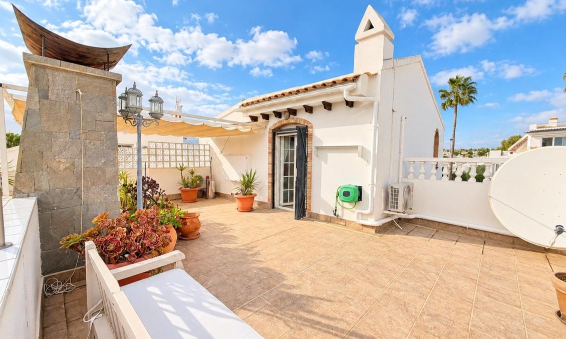 Wiederverkauf - Villa -
Orihuela Costa - Costa Blanca