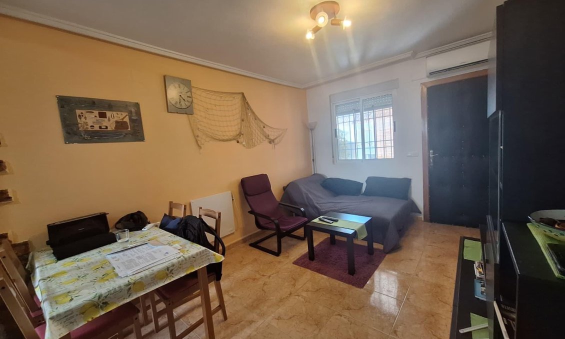 Wiederverkauf - Bungalow -
Torrevieja - El Limonar
