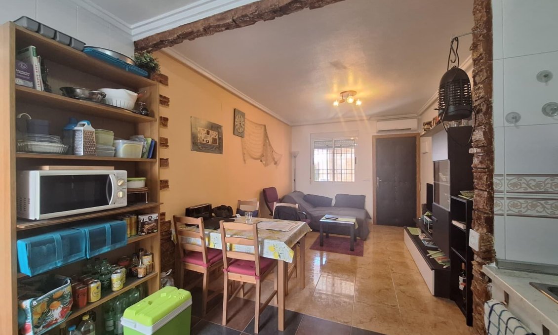 Wiederverkauf - Bungalow -
Torrevieja - El Limonar