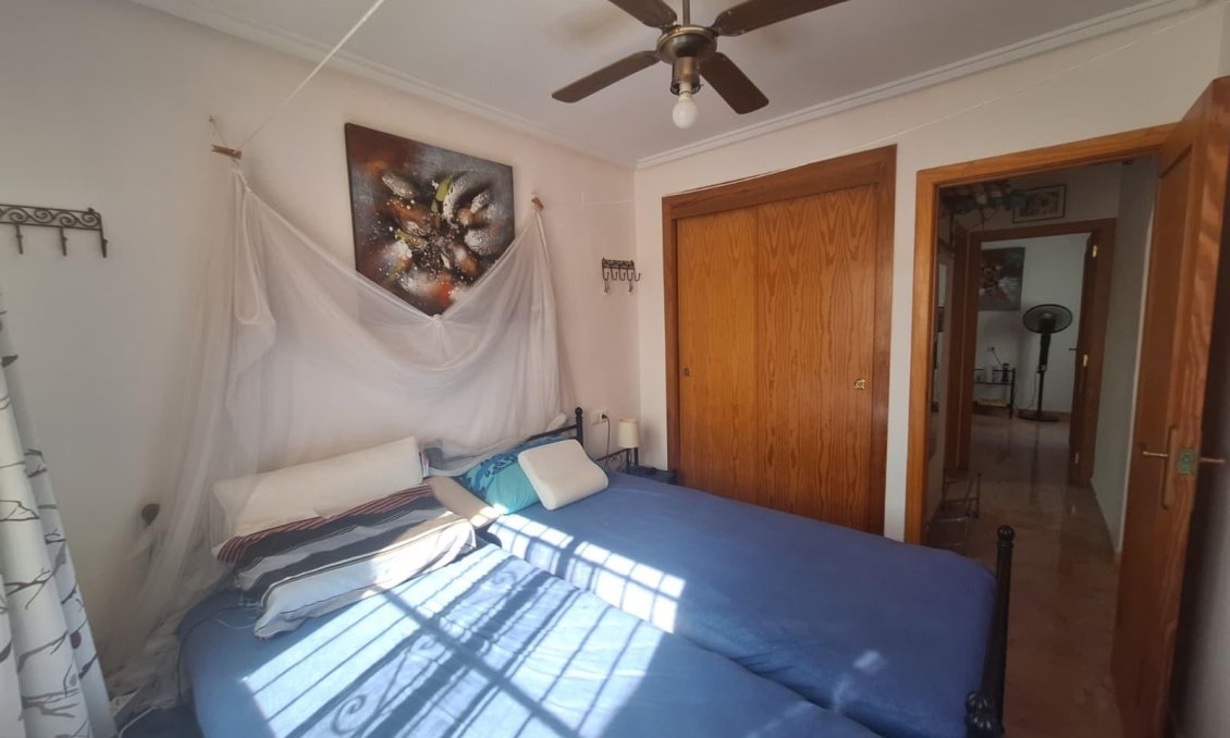 Wiederverkauf - Bungalow -
Torrevieja - El Limonar