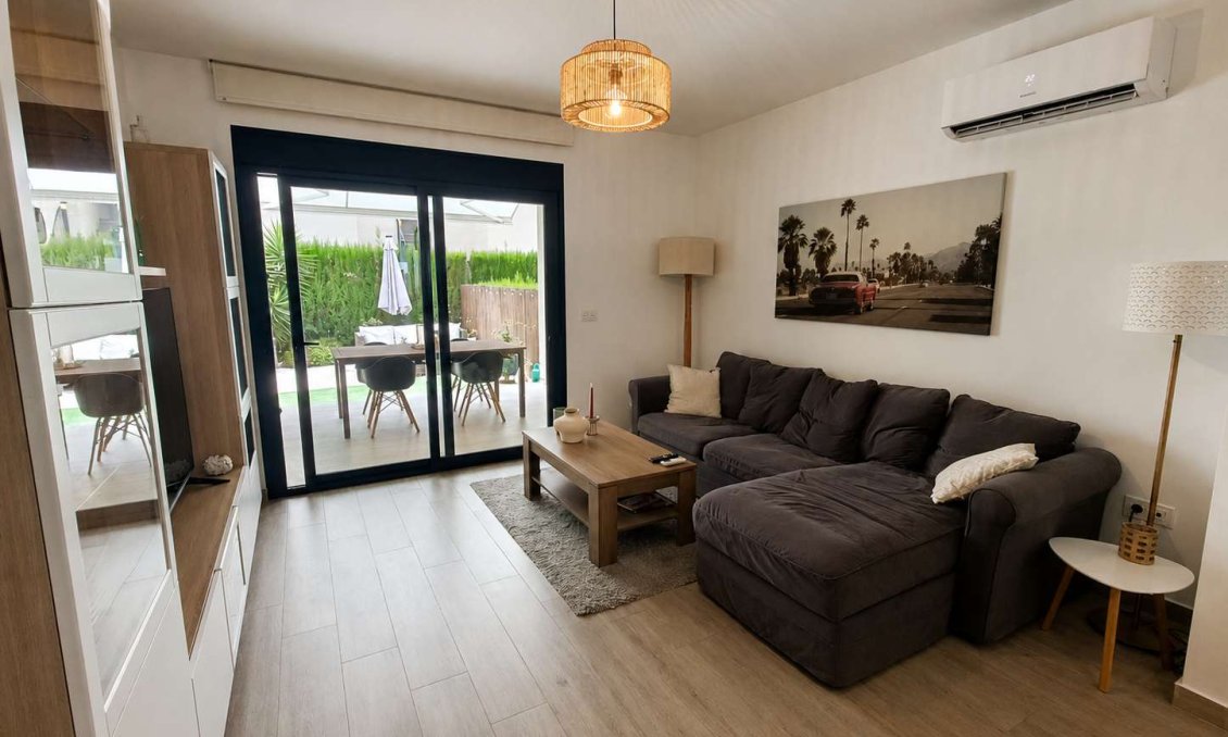 Segunda mano - Apartamento -
San Miguel de Salinas - Inland