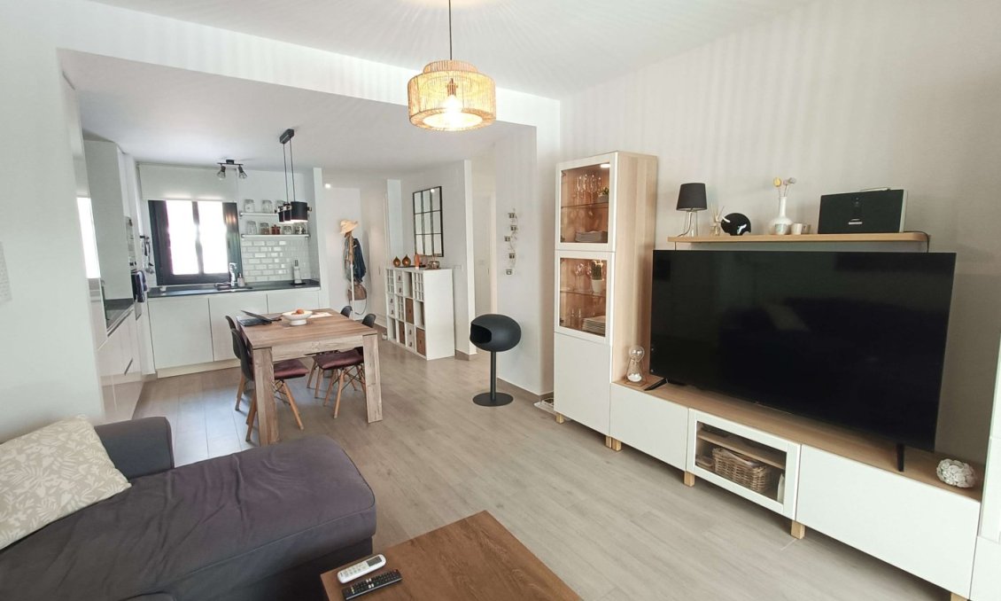 Segunda mano - Apartamento -
San Miguel de Salinas - Inland