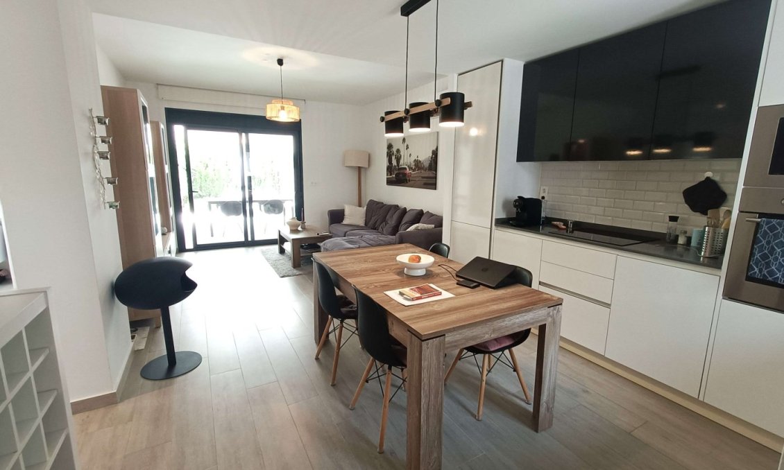 Segunda mano - Apartamento -
San Miguel de Salinas - Inland
