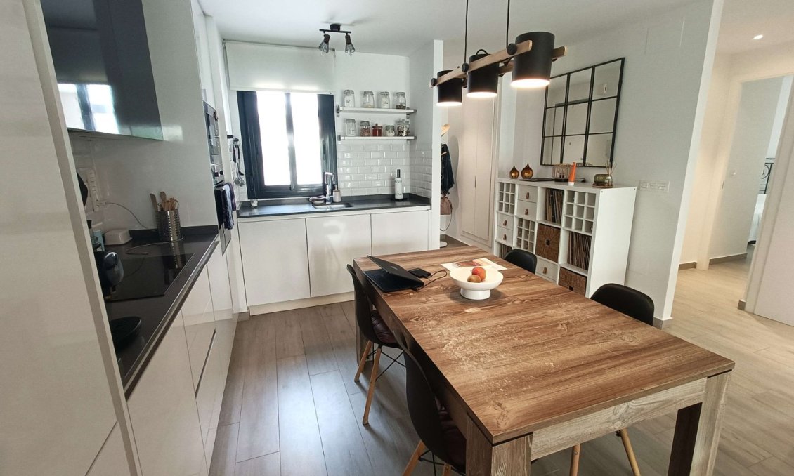 Segunda mano - Apartamento -
San Miguel de Salinas - Inland