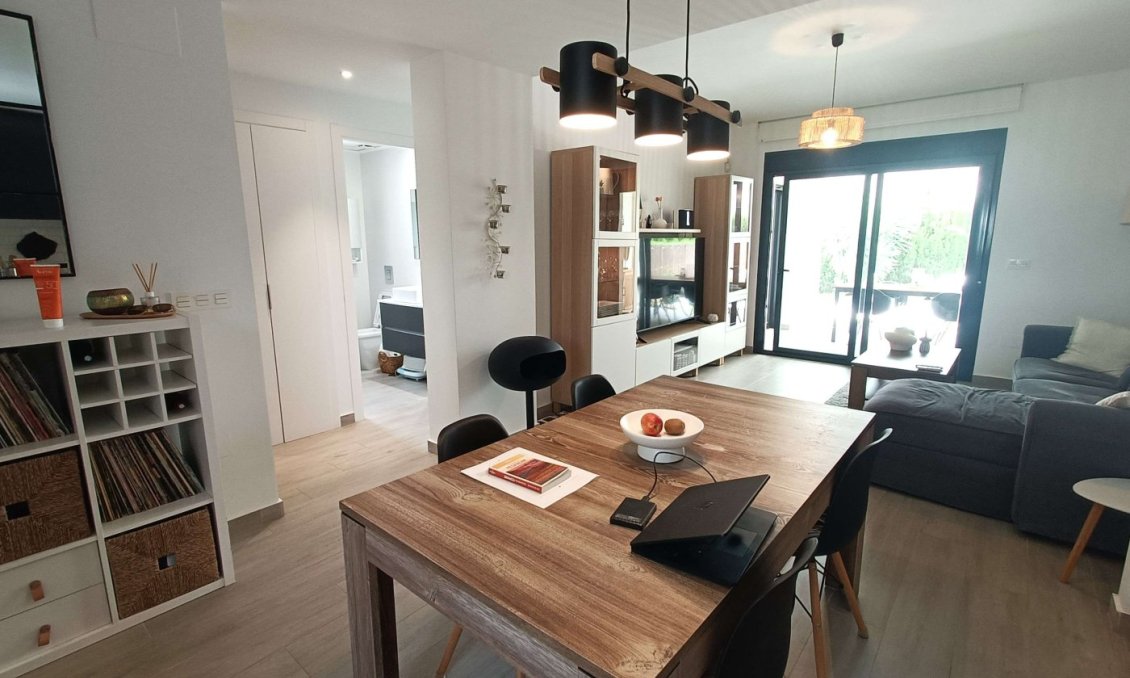 Segunda mano - Apartamento -
San Miguel de Salinas - Inland