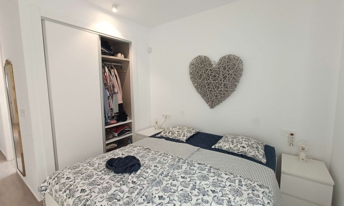 Segunda mano - Apartamento -
San Miguel de Salinas - Inland