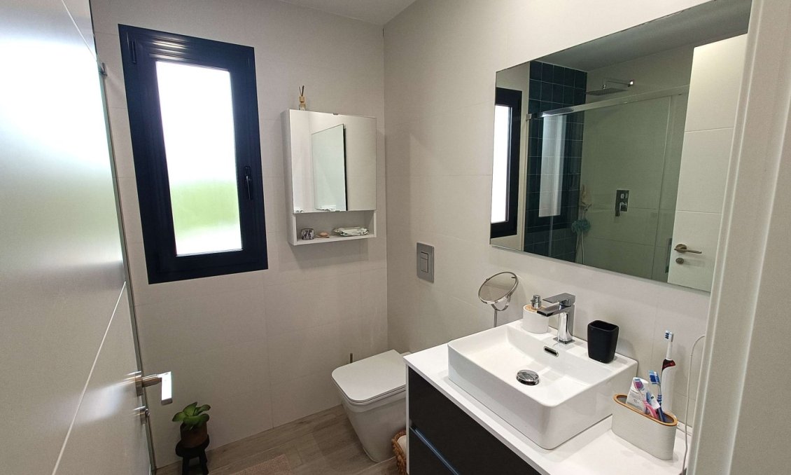 Segunda mano - Apartamento -
San Miguel de Salinas - Inland