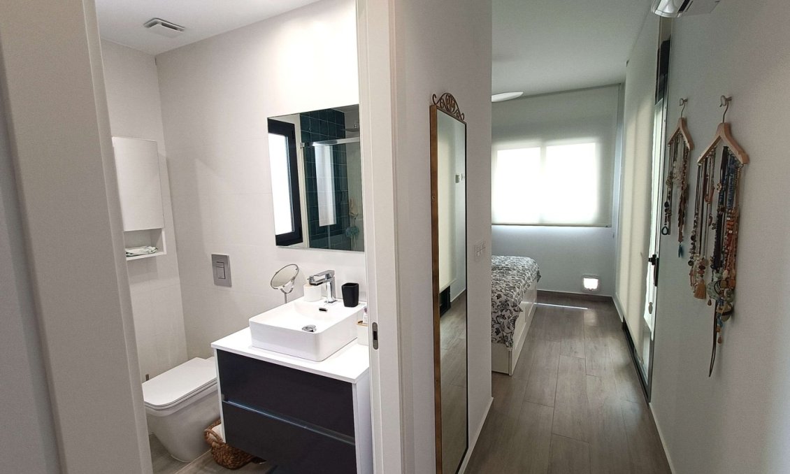Segunda mano - Apartamento -
San Miguel de Salinas - Inland