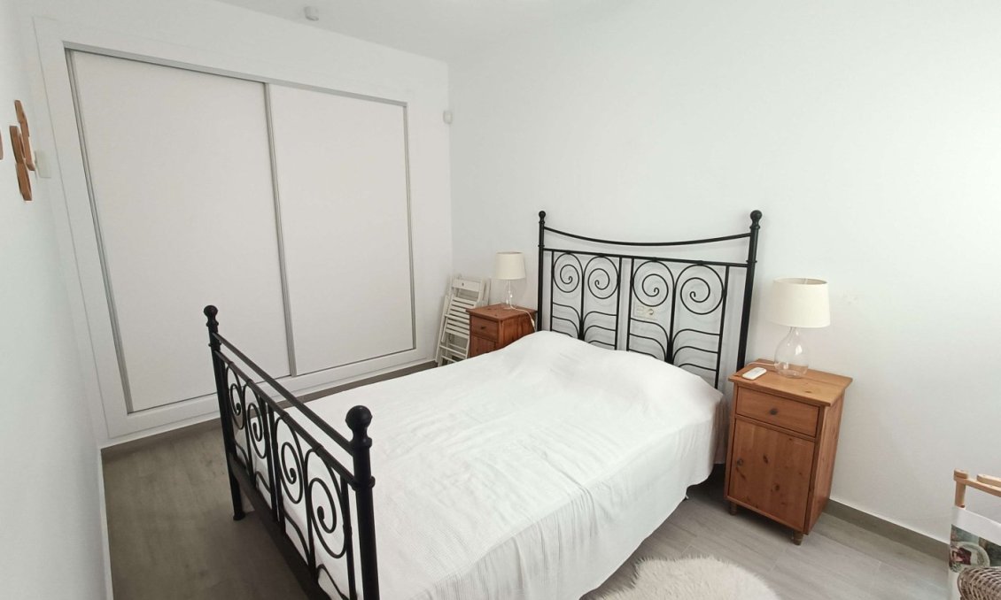 Segunda mano - Apartamento -
San Miguel de Salinas - Inland