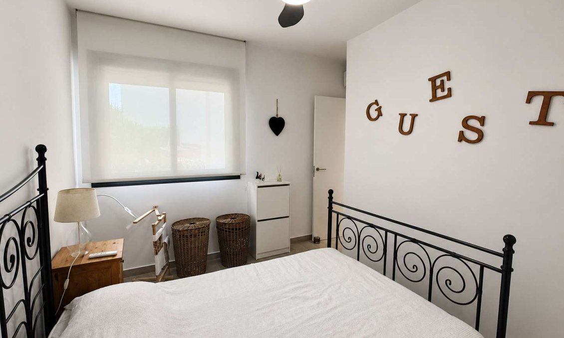 Segunda mano - Apartamento -
San Miguel de Salinas - Inland