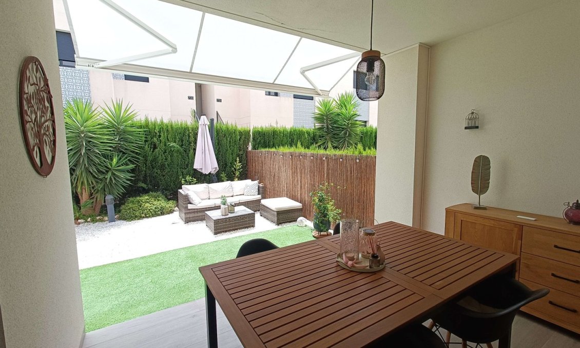 Segunda mano - Apartamento -
San Miguel de Salinas - Inland