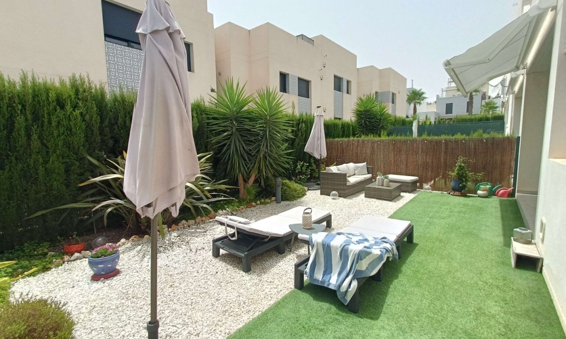 Segunda mano - Apartamento -
San Miguel de Salinas - Inland