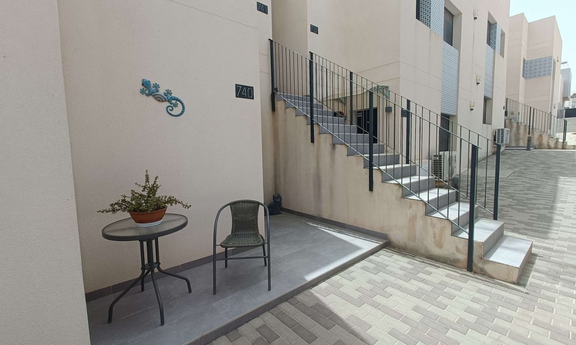 Segunda mano - Apartamento -
San Miguel de Salinas - Inland
