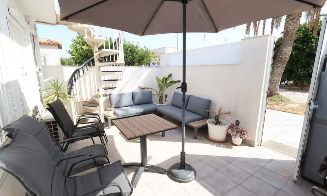 Segunda mano - Bungalow -
Torrevieja - Costa Blanca