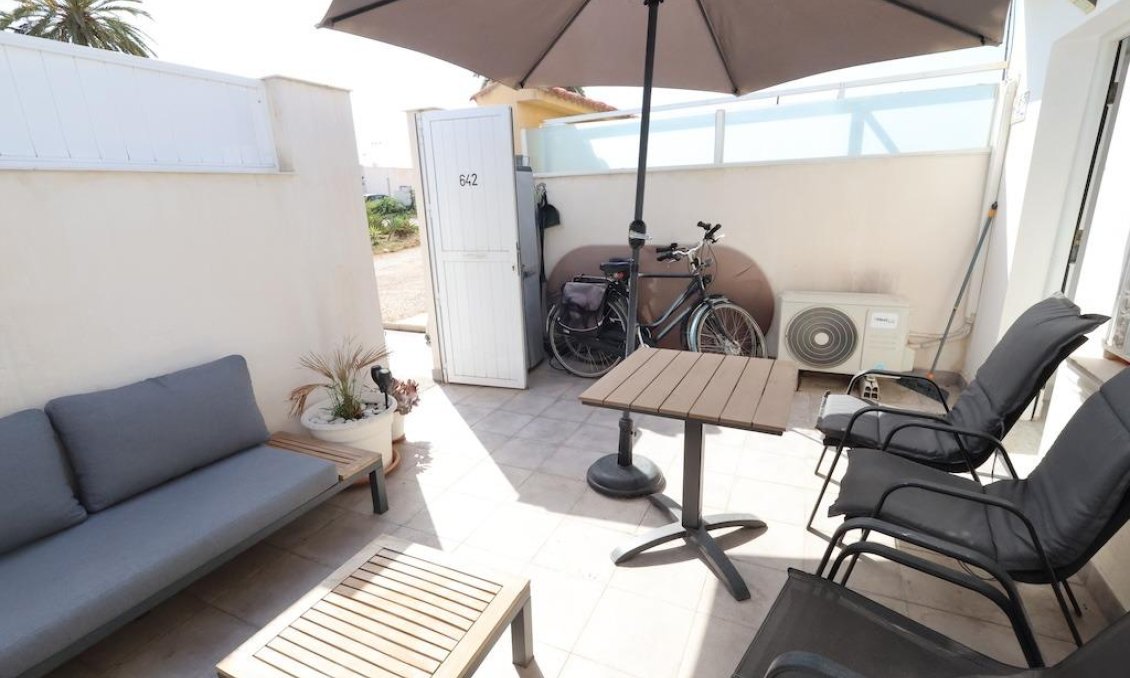 Segunda mano - Bungalow -
Torrevieja - Costa Blanca