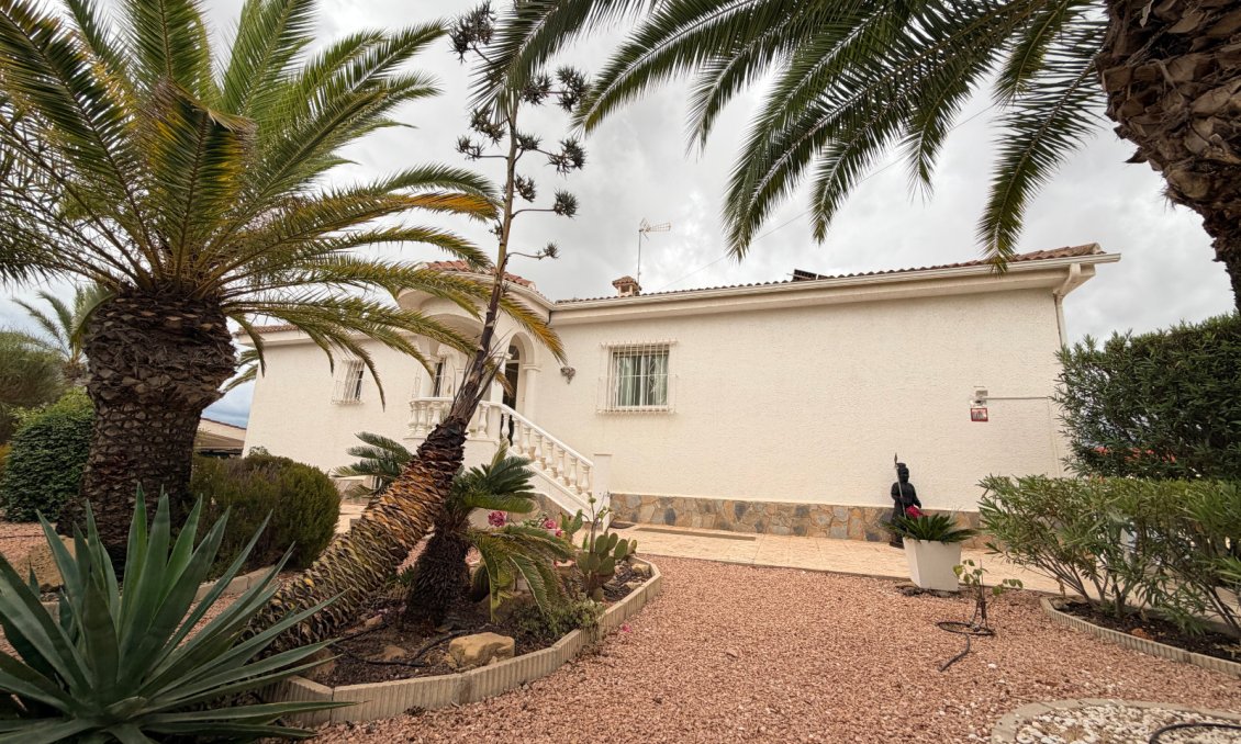 Segunda mano - Villa -
Ciudad Quesada - Costa Blanca