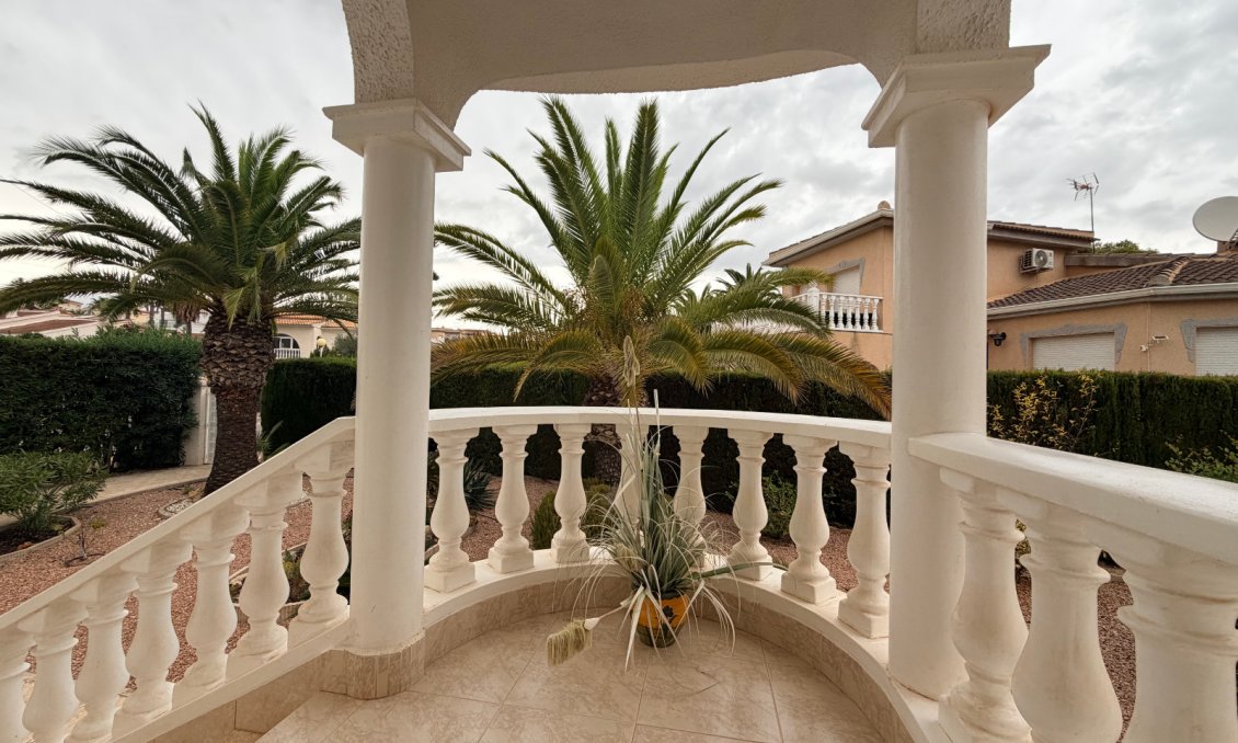 Segunda mano - Villa -
Ciudad Quesada - Costa Blanca