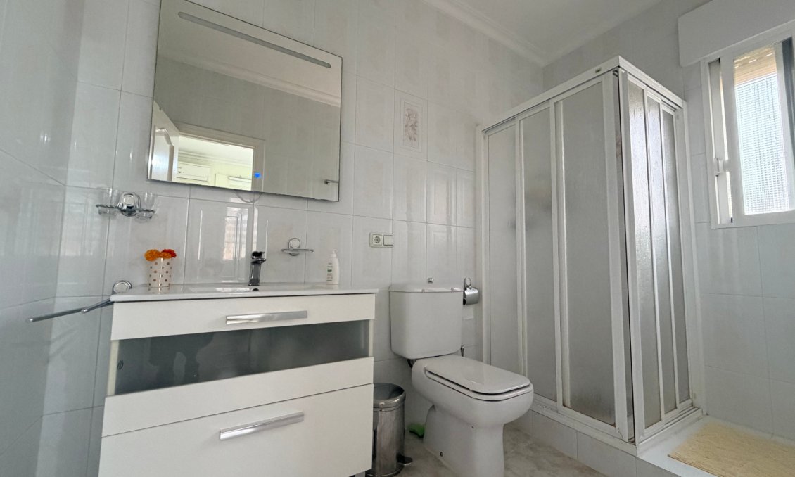 Segunda mano - Villa -
Ciudad Quesada - Costa Blanca