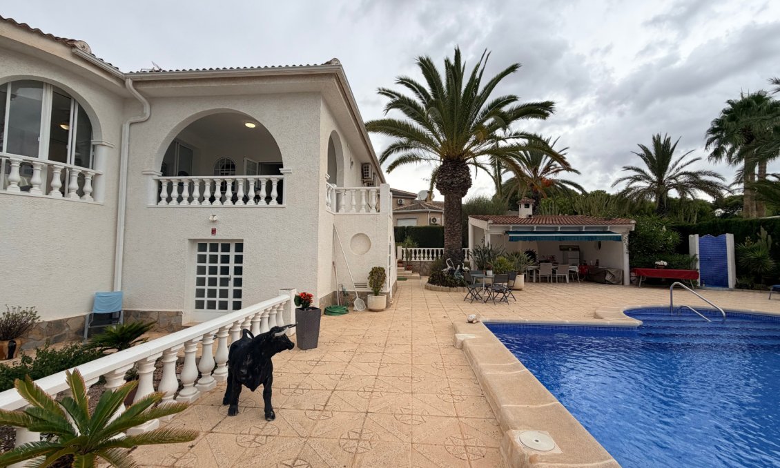 Segunda mano - Villa -
Ciudad Quesada - Costa Blanca