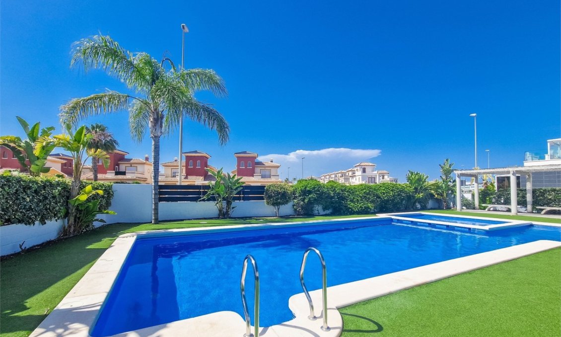 Segunda mano - Adosado -
Cabo Roig - Costa Blanca