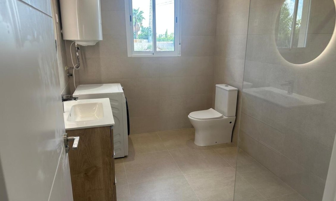 Segunda mano - Villa -
Catral - Costa Blanca