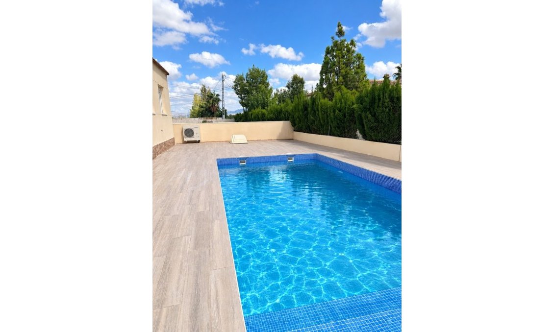 Segunda mano - Villa -
Catral - Costa Blanca