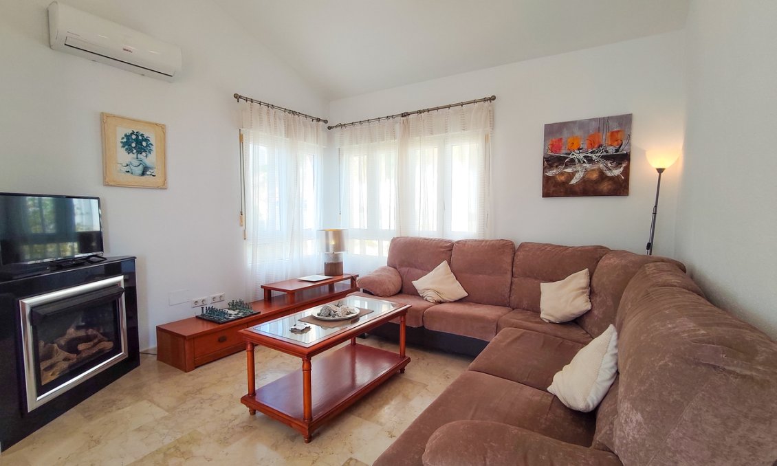 Segunda mano - Villa -
Villamartin - Costa Blanca