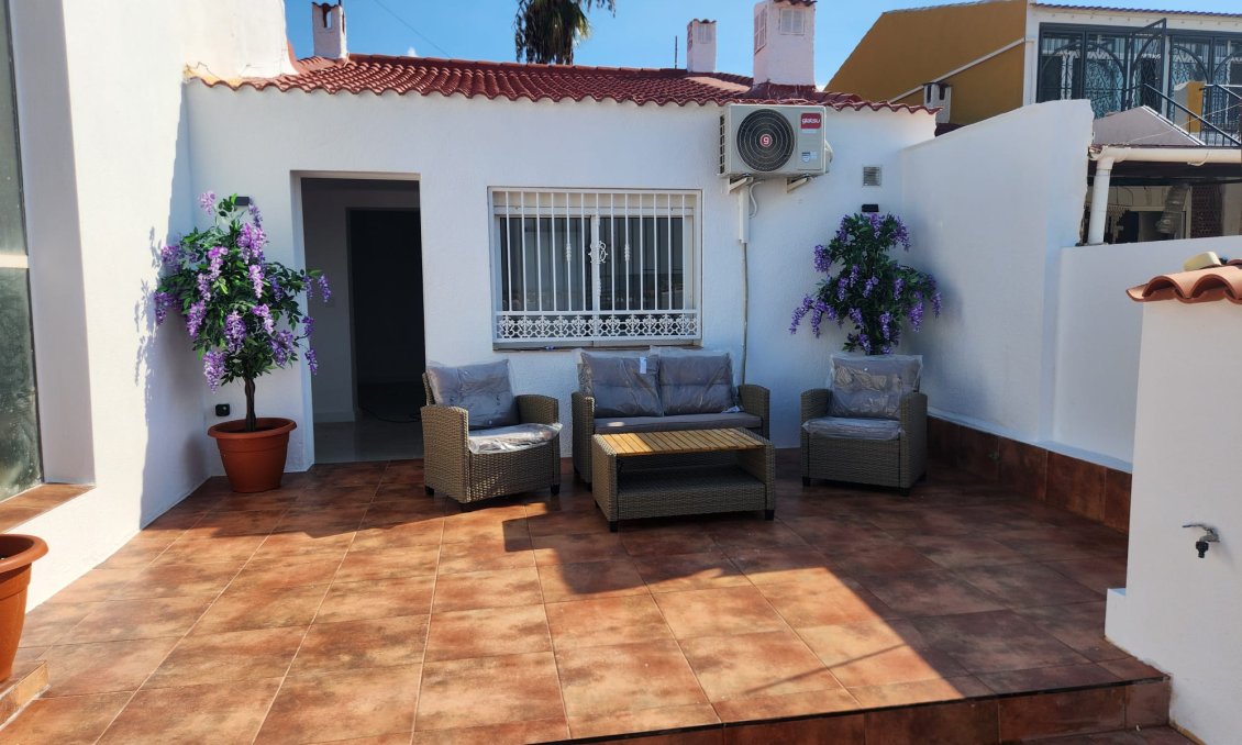 Segunda mano - Bungalow -
Torrevieja - Costa Blanca