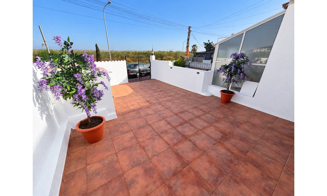 Segunda mano - Bungalow -
Torrevieja - Costa Blanca