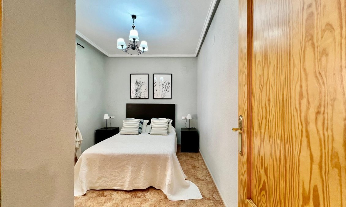 Segunda mano - Apartamento -
Torrevieja - PARQUE DE LAS NACIONES