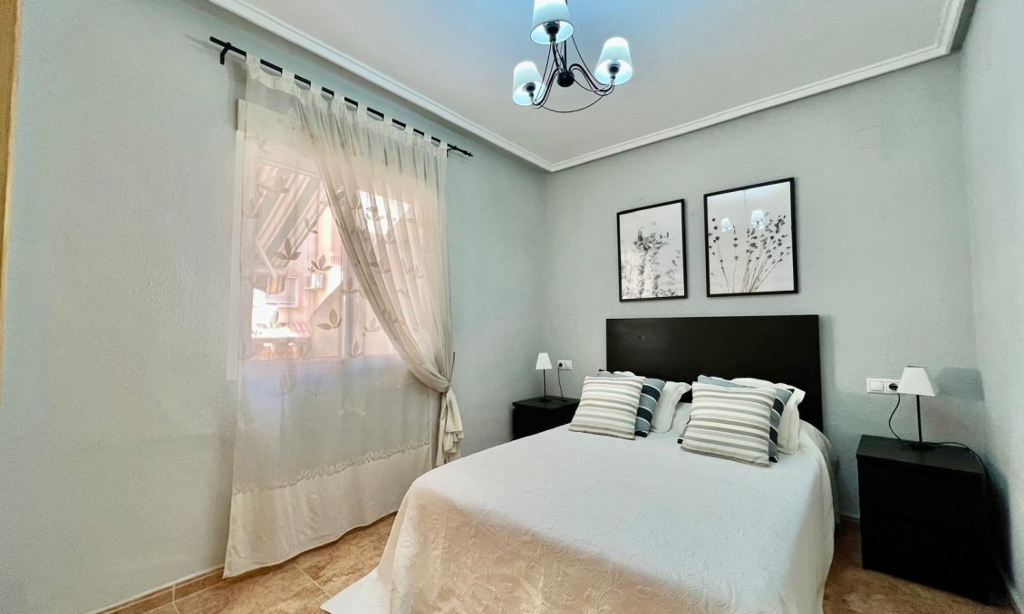Segunda mano - Apartamento -
Torrevieja - PARQUE DE LAS NACIONES