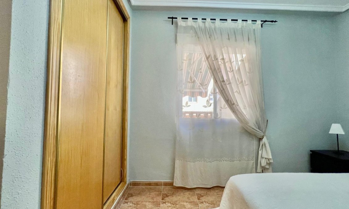 Segunda mano - Apartamento -
Torrevieja - PARQUE DE LAS NACIONES