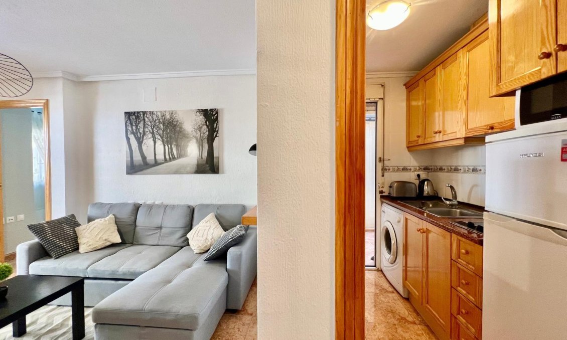 Segunda mano - Apartamento -
Torrevieja - PARQUE DE LAS NACIONES