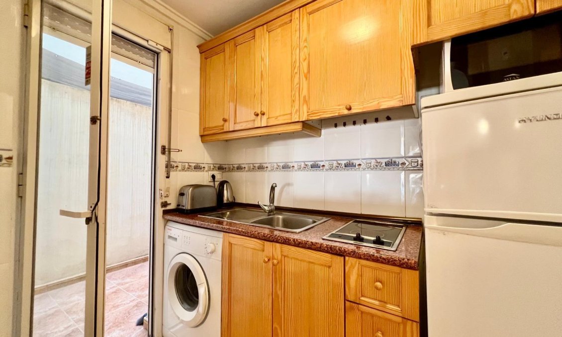 Segunda mano - Apartamento -
Torrevieja - PARQUE DE LAS NACIONES
