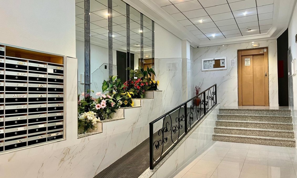 Segunda mano - Apartamento -
Torrevieja - PARQUE DE LAS NACIONES