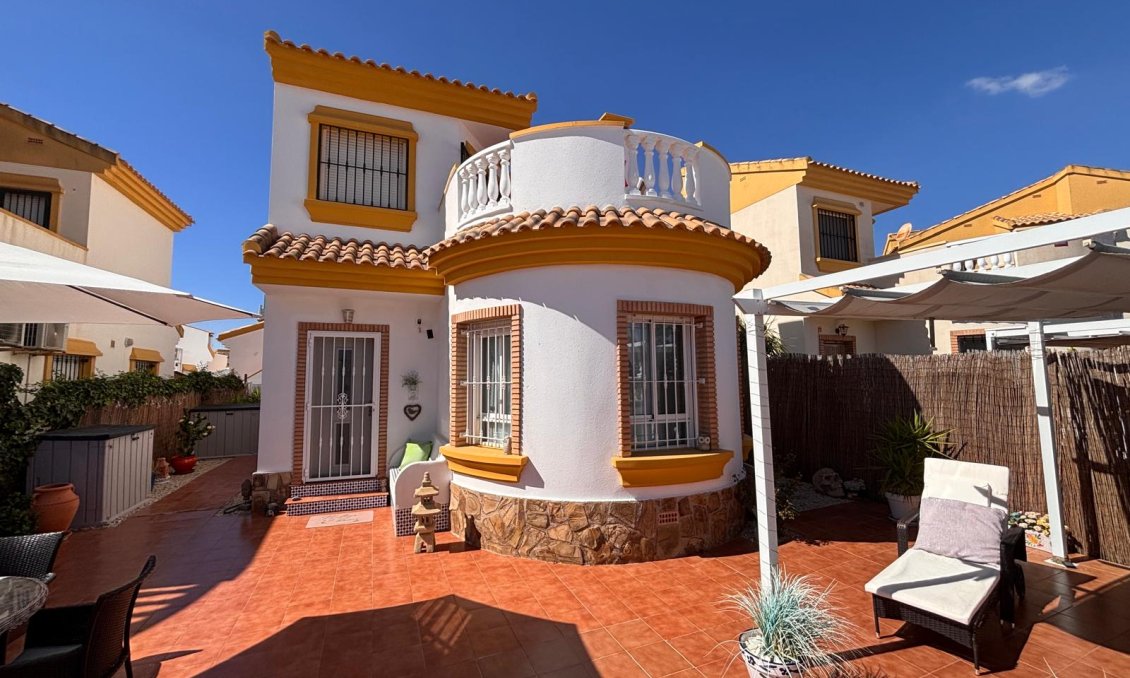 Wiederverkauf - Villa -
Guardamar del Segura - Costa Blanca